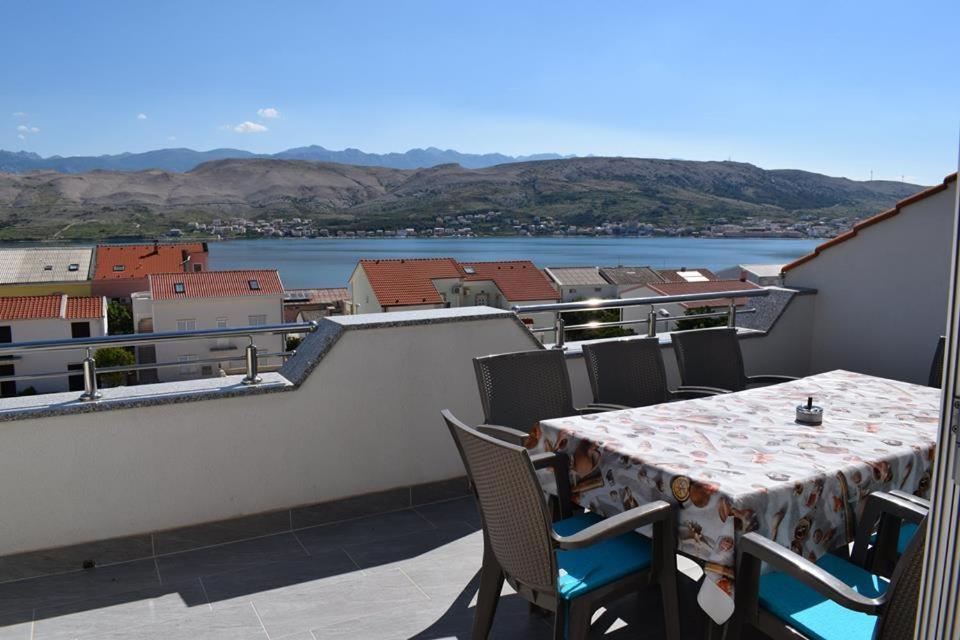 Apartmani Celjak Pag Town Extérieur photo