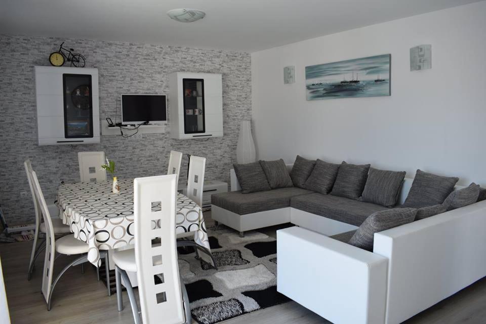 Apartmani Celjak Pag Town Extérieur photo