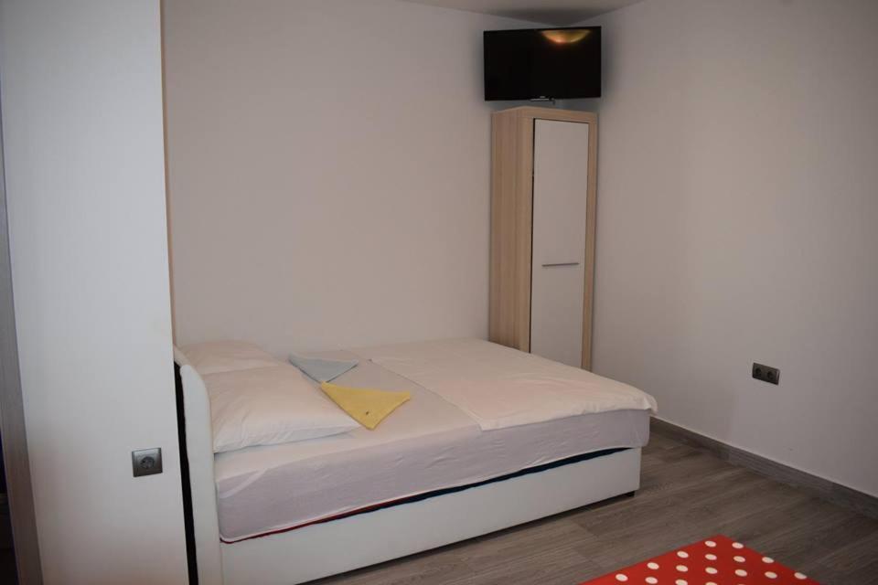Apartmani Celjak Pag Town Extérieur photo