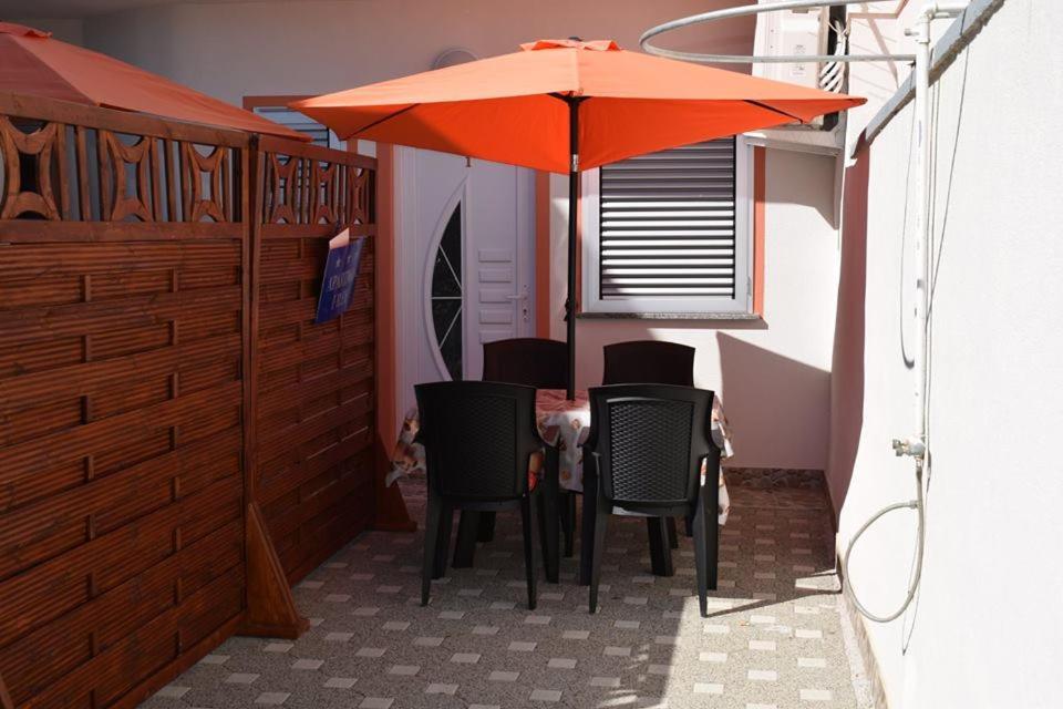 Apartmani Celjak Pag Town Extérieur photo