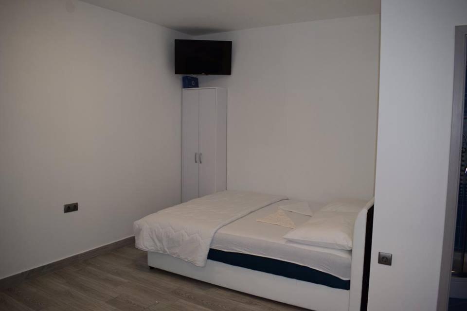 Apartmani Celjak Pag Town Extérieur photo